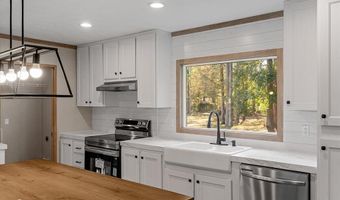 2017 Cypress Forest Dr, Benton, LA 71006