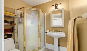 819 Center St, Ashland, OH 44805