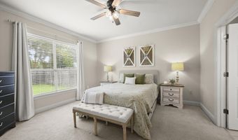 3076 Southbank Dr, Baton Rouge, LA 70810