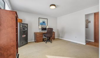 9 Mosher Dr, Brookline, NH 03033