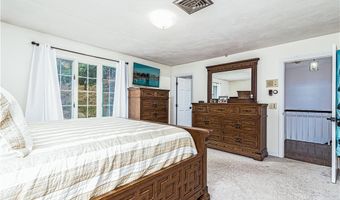 44 Heritage Dr, Warwick, RI 02818