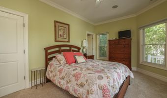 420 Nelson Ave, Beach Haven, NJ 08008