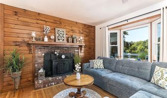 31 Sunset Dr, Hopkinton, RI 02832
