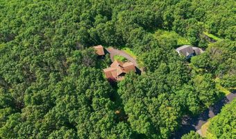 14 E Point Rd, Albrightsville, PA 18210