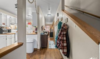 917 E 45th Ct, Anchorage, AK 99503