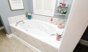 176 Pheasant Dr, Americus, GA 31719