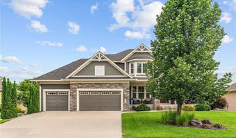 405 Riverside Cir, Anoka, MN 55303