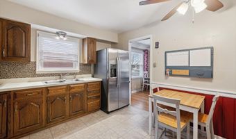 18755 Dale Ave, Allen Park, MI 48101