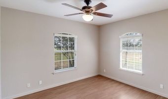 8894 E Loop 1604, Adkins, TX 78101