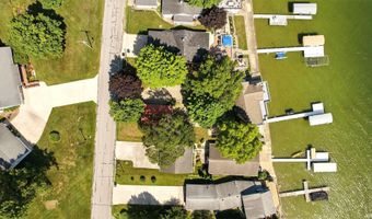 2405 W Sycamore Beach Rd, Angola, IN 46703
