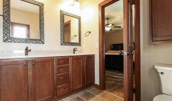 1809 W Ashton Trl, Brandon, SD 57005