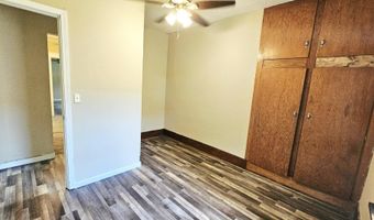 425 E 21st St, Baxter Springs, KS 66713