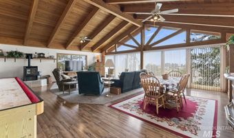 739 S Main St, Cascade, ID 83611