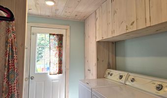 272 Belmont Ave, Belfast, ME 04915