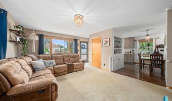611 E 3Rd St St, Bridgewater, SD 57319