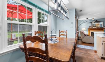 16 Tanglewood Dr, Barnegat, NJ 08005