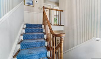 30 Arlton Ave, Allendale, NJ 07401