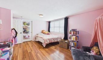 19 Deerwood Dr B, Amherst, NH 03031