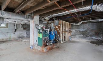 188 Greene Ln, Middletown, RI 02842