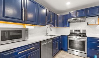 306 E Maple St, Beresford, SD 57004