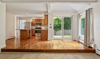 54 Trillium Trl, Bangor, ME 04401