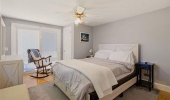 10 Kerins Ter, Newport, RI 02840