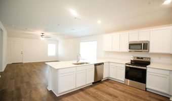 1604 Rambling Brook Dr, Benton, AR 72015