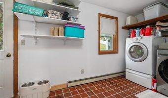 18 Valley Stream Dr, Cumberland, RI 02864