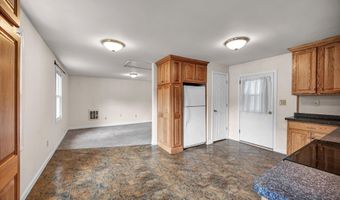 44 Maple Ave, Canton, CT 06019