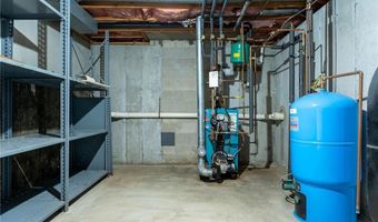 180 Pike Ave, Attleboro, MA 02703