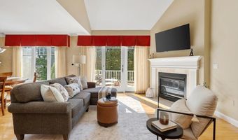 11 Swan Ln 11, Andover, MA 01810