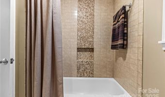 1460 Medford Dr, Charlotte, NC 28205