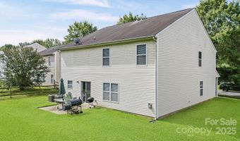 3902 Larkhaven Village Dr, Charlotte, NC 28215
