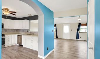 248 Eastview Dr, Bargersville, IN 46106