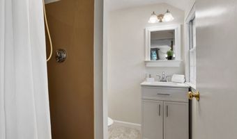 1 Blackhorse Dr, Acton, MA 01720