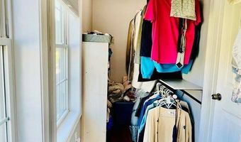 40 Ellis Ct, Bangor, ME 04401
