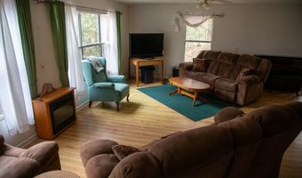 1380 Landing Rd, Baxley, GA 31513