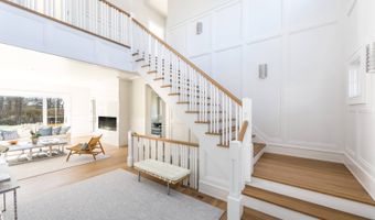 121 Hand Ln, Amagansett, NY 11930