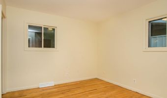 924 N Maple Rd, Ann Arbor, MI 48103