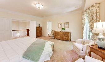 8011 SUMMER MILL Ct, Bethesda, MD 20817