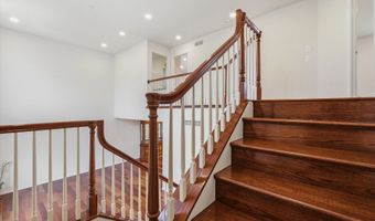 2243 Sun Valley Dr, Ann Arbor, MI 48108
