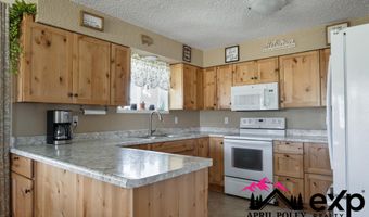 261 Hemlock St, Buffalo, WY 82834