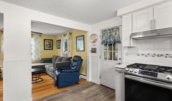 578 Woonasquatucket Ave, North Providence, RI 02911