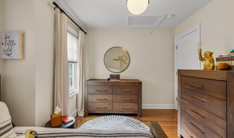 47 White Oak Ln, Aberdeen, NJ 07747