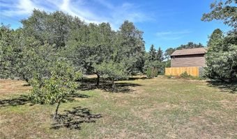 10 Narrow Ln, Charlestown, RI 02813