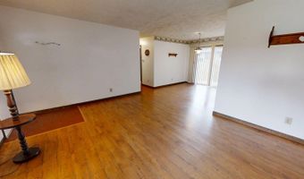 352 Pheasant Run Dr, Batesville, IN 47006