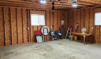 4005 19th St NE, Bismarck, ND 58503