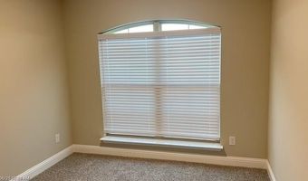 212 Navajo Trl, Alvarado, TX 76009