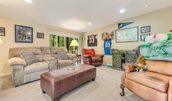11 Carmen Gln, Albrightsville, PA 18210