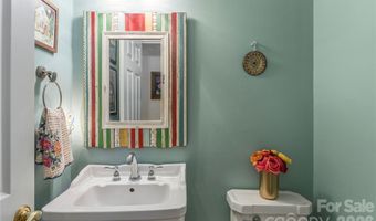 26 Moriah Ln, Asheville, NC 28803